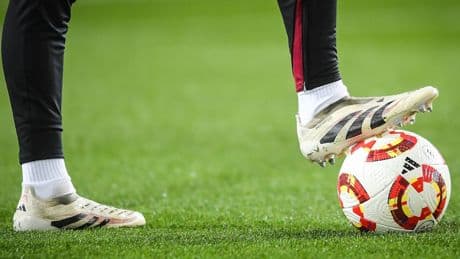 Sportartikel: Der Chef-Aufseher von Adidas entgeht der Blamage