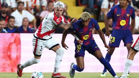 Rayo Vallecano - Barcelona en directo | Lamine Yamal adelanta al Barça de penalti