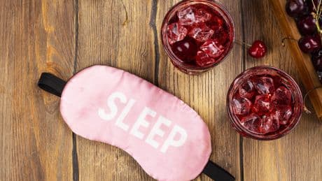 Magnesium, Kirsche & Co.: Der "Sleepy Girl Mocktail" im Experten-Check