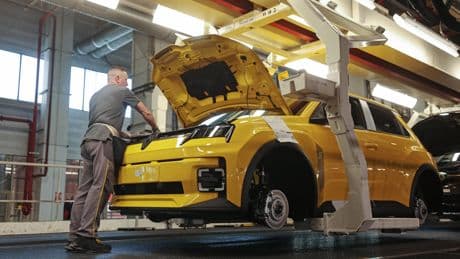 «Ce n’est pas une tempête qui va passer» : l’industrie automobile européenne joue sa survie