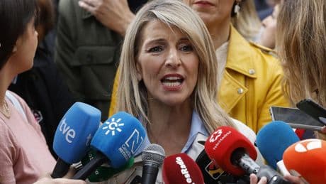 Un hombre es detenido por los escoltas de Yolanda Díaz tras enfrentarse a ellos armado con dos cuchillos