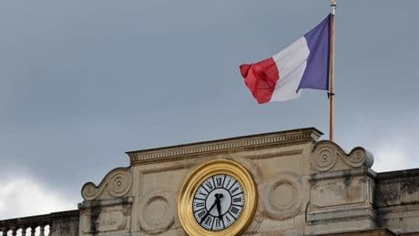 Au lendemain de la chute du gouvernement Bayrou, la France emprunte désormais aussi cher que l'Italie à 10 ans sur le marché de la dette
