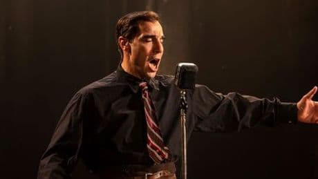 »Monsieur Aznavour« Biopic: Ein Leben als herrlich schmalziges Chanson