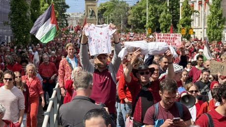 Hollanda’da Filistin halkıyla dayanışma gösterisine 100 bin kişi katıldı