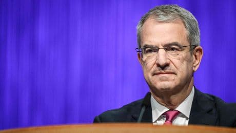Nestlé, scossone al vertice: il ceo licenziato per la relazione con una dipendente