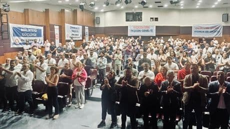Genel-İş İzmir 10 Nolu Şube genel kurulunda genel merkeze sert eleştiri