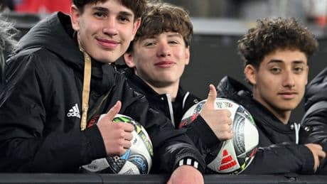 Neue Regeln: Die DFL deklassiert Balljungen zu gesichtslosen Vasallen