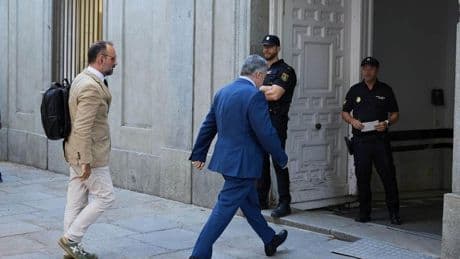 Cerdán dice que el dueño de Servinabar le ayudó en sus contactos con el PNV y Bildu
