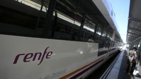 Panne d'électricité en Espagne: le trafic ferroviaire totalement interrompu, les automobilistes doivent "éviter de conduire"