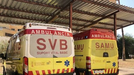 Muere un motorista de 43 años tras chocar contra un coche en Orihuela