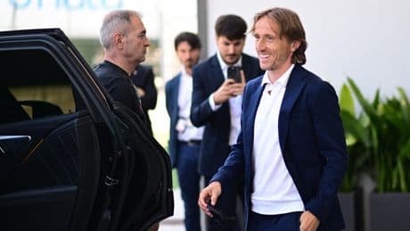 Mercato : Luka Modric a signé son contrat d’un an avec le Milan AC