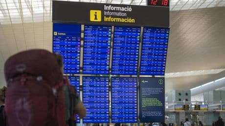 Las huelgas simultáneas de Menzies y Ryanair causan cancelaciones y retrasos en El Prat