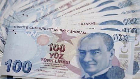Türk lirasına kalkan: Yeni yasa Meclis'ten geçti