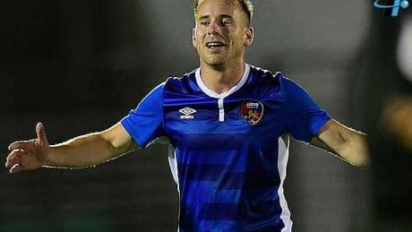 El libro que explica la cara B de ser futbolista profesional: "Te acostumbras a jugar con dolor"