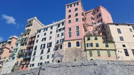 Casa, torna a crescere il mercato residenziale. Grandi città, a Genova il tasso di crescita più alto (+3%)