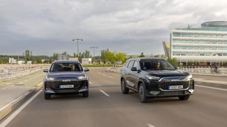 Los Ebro s700 y s800, ahora en versión híbrida enchufable con etiqueta 0 emisiones