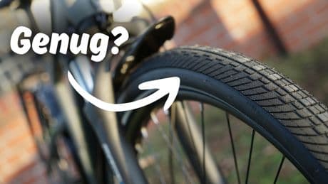 Radfahrer-Fehler: Reifen platzt, Fahrt endet – weil eine Sache fast immer vergessen wird