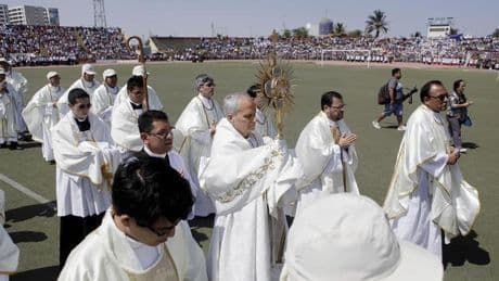 Los choques del papa León XIV con Fujimori y Boluarte durante sus años en Perú