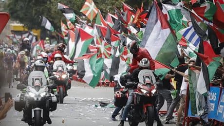 La Vuelta señala que el Israel-Premier tiene "la única solución": "Que se diera cuenta de que estando aquí no facilita la seguridad"