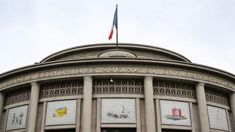 Trop de congés, «sélection des citoyens coûteuse»... La Cour des comptes étrille le fonctionnement du Cese