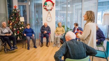 Las familias ponen un notable a la atención en las residencias de mayores de Bizkaia