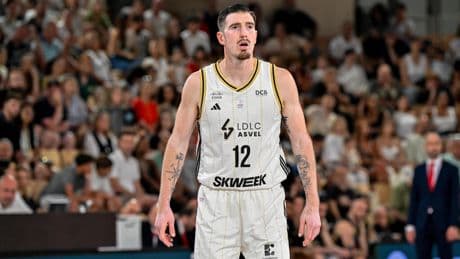 Basket : «Peut-être ma dernière année», lance Nando De Colo après 20 ans en professionnel.