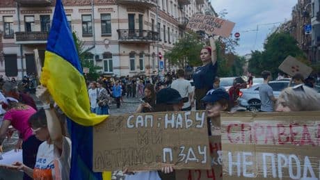 Gesetz in der Ukraine: Ein Schlag gegen zwei Pfeiler der Verteidigung