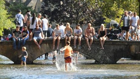 Family horror as people eat from saucepans in Cotswolds tourist hotspot