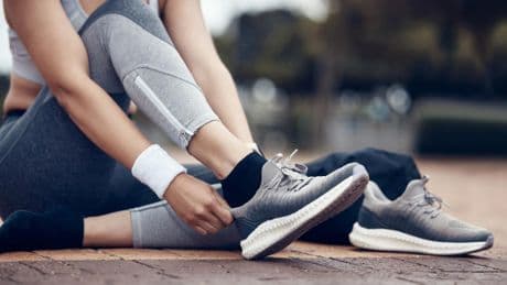 La alternativa a caminar 10.000 pasos al día que quema más calorías y arrasa en España