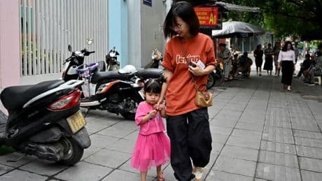 Asie: le Vietnam met fin à la limite de deux enfants par famille pour lutter contre la baisse de son taux de natalité