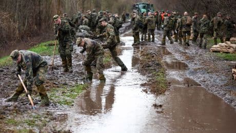 Bundeswehr: Sachsen-Anhalt will Veteranen mit Kranzniederlegung ehren