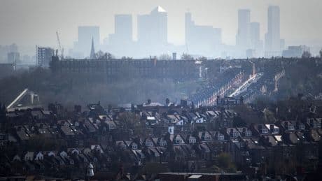 Air pollution will be linked to 30,000 deaths in UK in 2025, leading doctors warn