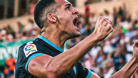 El TAD da parcialmente la razón al Santos por Kaiky y obliga al Almería a abonar casi 3 millones