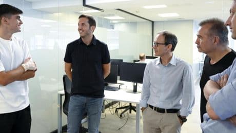 La visita de Gerard Martín a la redacción de MD, en imágenes