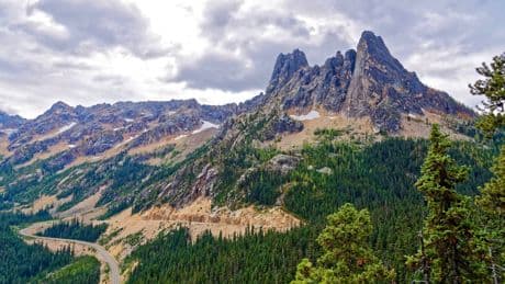 Three climbers killed after falling 400ft during descent in Washington state