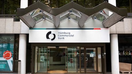 Hamburger Bank stellt mehrere Geschäftsbereiche ein und streicht 190 Jobs