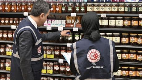 Fahiş fiyat ve stokçuluğa geçit yok... Bakanlıktan firmalara 1,7 milyar TL ceza!