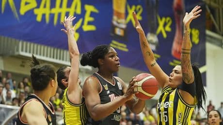 Fenerbahçe Opet, Mersin'i farklı yendi!