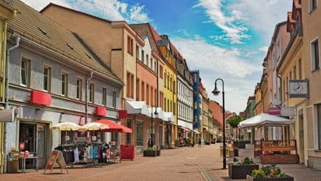 Ausflug ab Dresden: Riesa mit Nudelfabrik und Tierpark entdecken