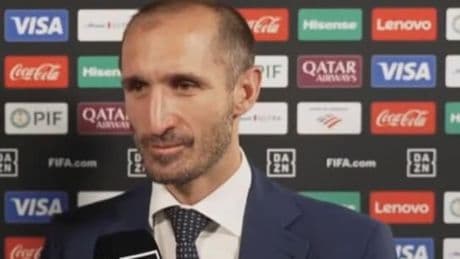 Calciomercato Juve, Chiellini alla Moggi: &quot;Vlahovic in forma, gran gol. Osimhen sono illazioni&quot;