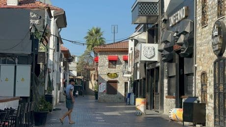 Marmaris'te bir barda çıkan kavgada kan aktı