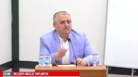 Kastamonu Belediyesinin AKP’li grup başkan vekili, Melek Mosso’yu hedef aldı
