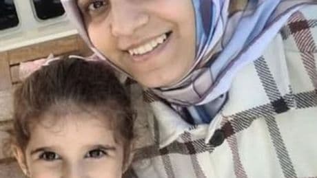 Faciada eşini ve 2 kızını kaybetmişti... Bir anneden haber var!