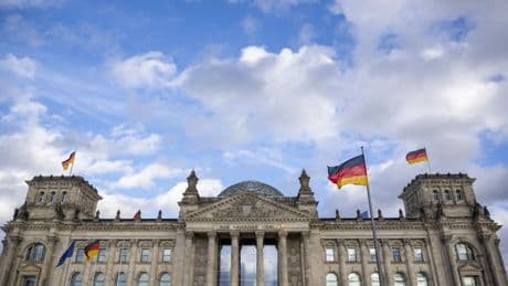 Mehr Geld: Bundestag beschließt automatische Diäten-Anpassung