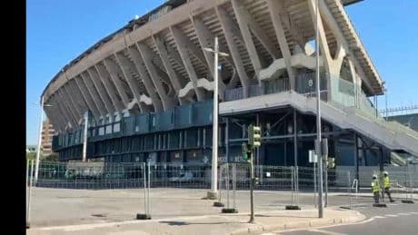 El Betis protege a los vencejos en la demolición del Villamarín