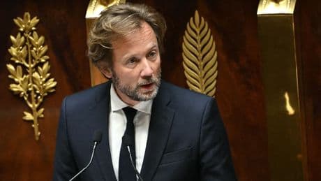 "C'est à la gauche de gouverner": Boris Vallaud affirme que les socialistes sont prêts à "servir"