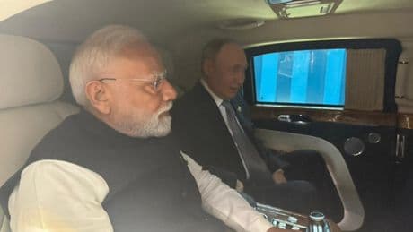 Putin con Modi sulla Aurus Senat presidenziale, la limousine blindata di 7 metri che resiste a esplosioni e spari