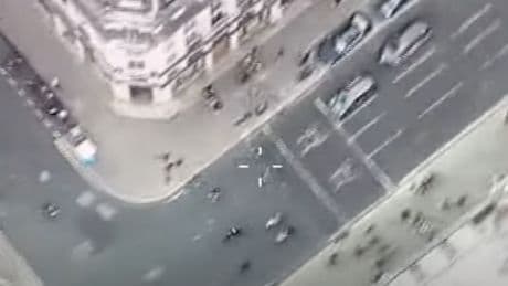 Watch: Police helicopter chases mobile phone thief through London
