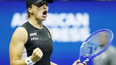 No. 2 Iga Swiatek shakes off rough start to secure spot in US Open Round of 16
