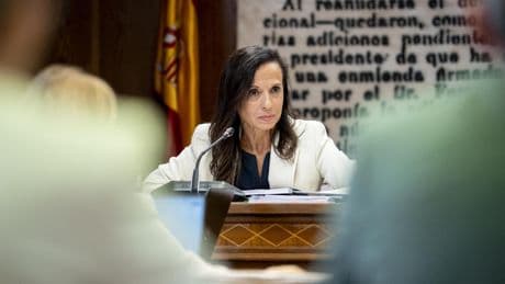 Corredor apunta a un "experimento" en una planta solar como origen del apagón y vuelve a exculpar a REE